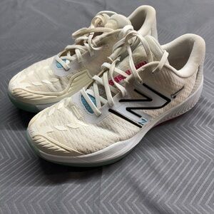 New Balance Women’s White Pickleball Sneakers Size US 9